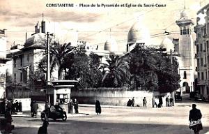 Constantine - Place de la Pyramide  et Eglise du Sacre-Coeur